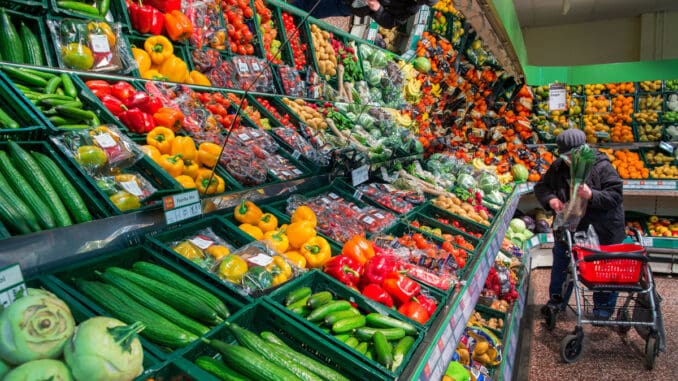 Gemüseangebot im Supermarkt