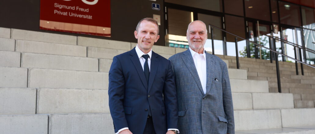 v. l. n. r.: Kevin Lynch, Managing Director von Skilled Education mit Univ.-Prof. Dr. Alfred Pritz, Gründungsrektor der SFU
