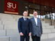 v. l. n. r.: Kevin Lynch, Managing Director von Skilled Education mit Univ.-Prof. Dr. Alfred Pritz, Gründungsrektor der SFU